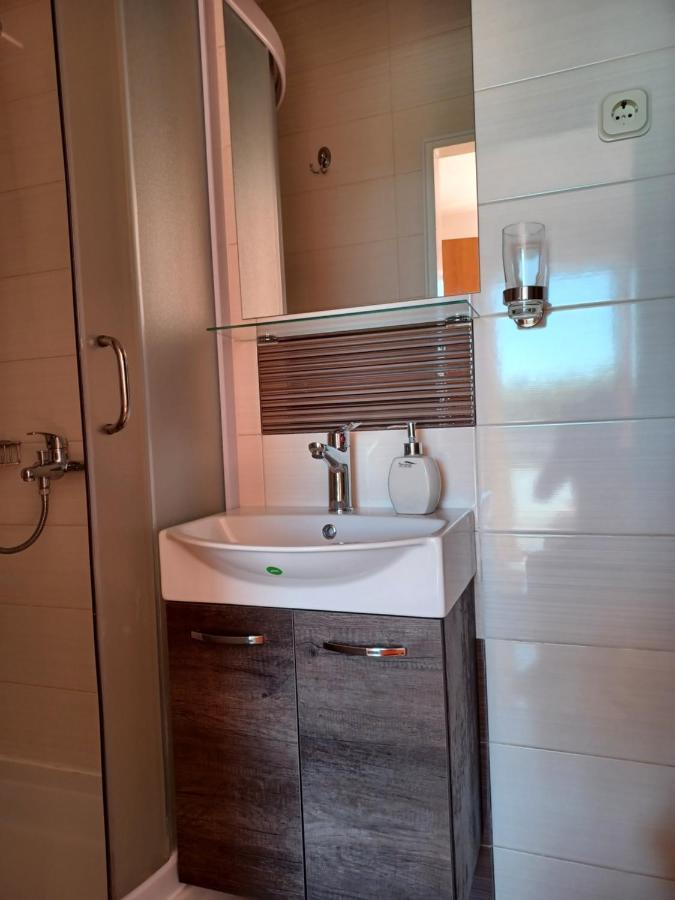 Apartmani Ivic Paka Rab Banjol Exteriör bild